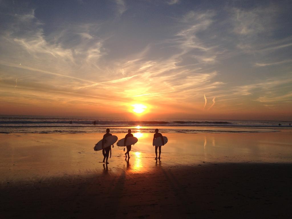 Carcavelos Surf House Екстериор снимка